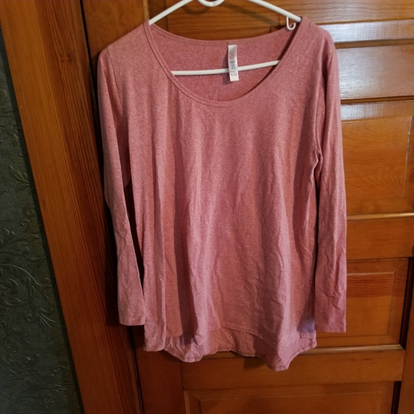 LuLaRoe long-sleeved pink top.  Size Large - Picture 1 of 6